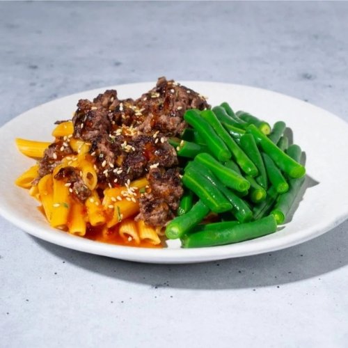 Trifecta ground beef with red lentil pasta and green beans