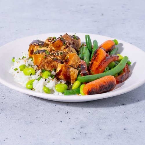 Trifecta GLP-1 friendly tofu meal with rice, edamame, green beans, and carrots