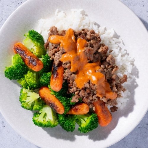 Trifecta GLP-1 friendly beef bowl with rice, roasted carrots, and broccoli